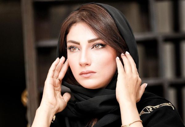 محیا دهقانی